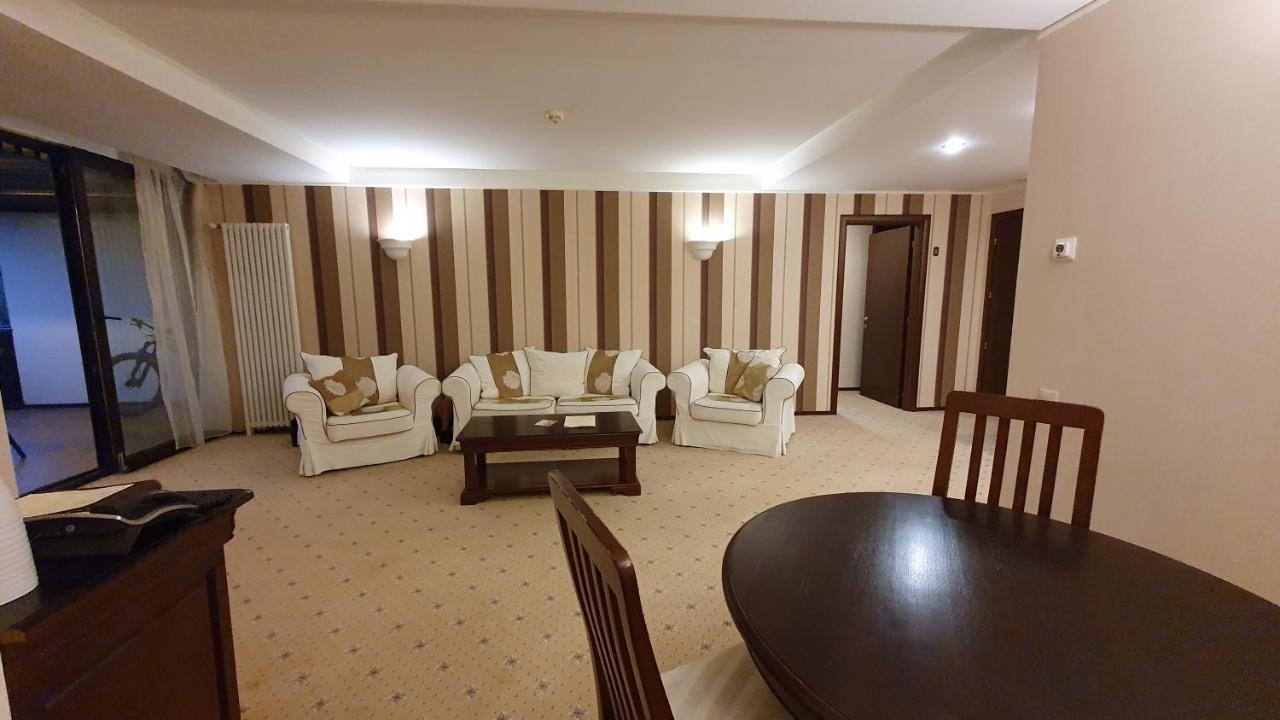 Apartament 2706 Alpin Resort, Etaj 7, โปยานาบราซอฟ ภายนอก รูปภาพ