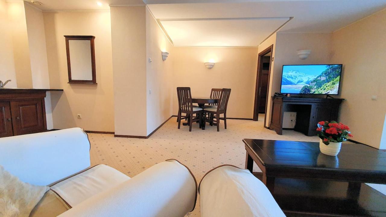 Apartament 2706 Alpin Resort, Etaj 7, โปยานาบราซอฟ ภายนอก รูปภาพ
