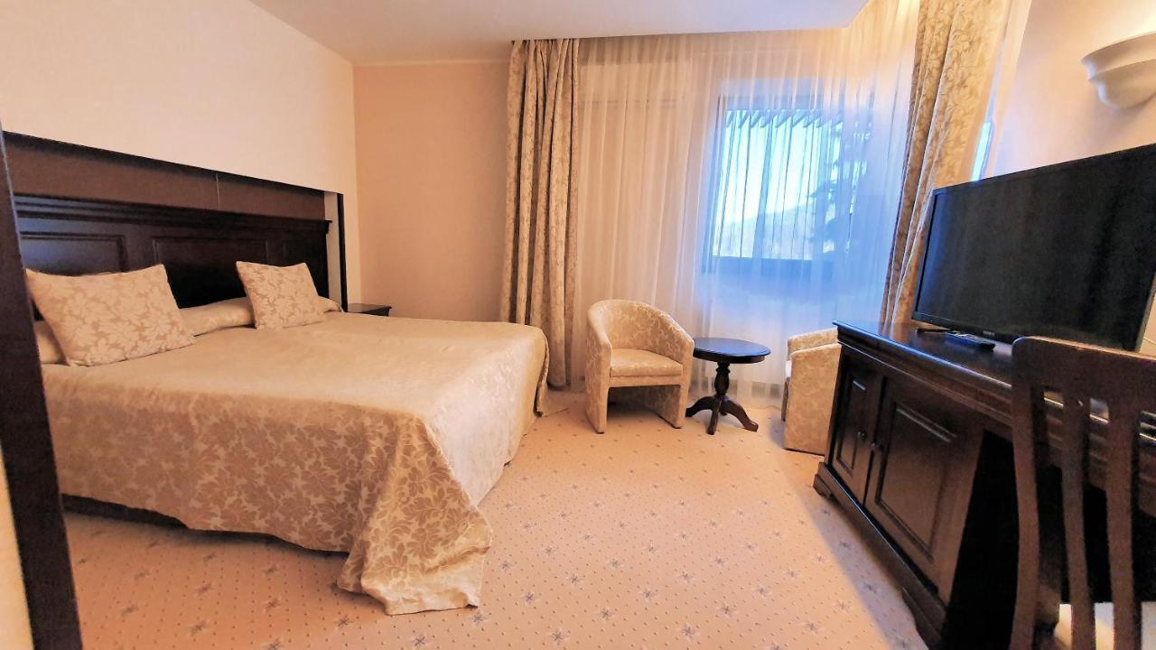 Apartament 2706 Alpin Resort, Etaj 7, โปยานาบราซอฟ ภายนอก รูปภาพ