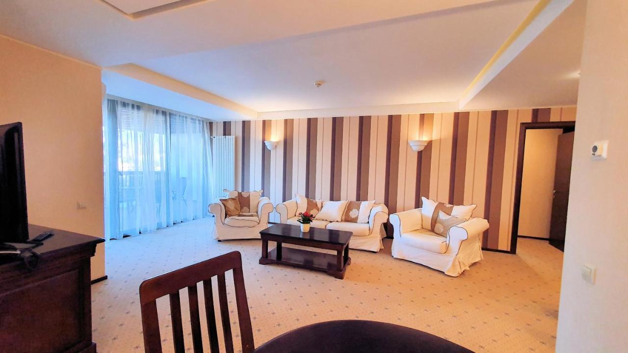 Apartament 2706 Alpin Resort, Etaj 7, โปยานาบราซอฟ ภายนอก รูปภาพ