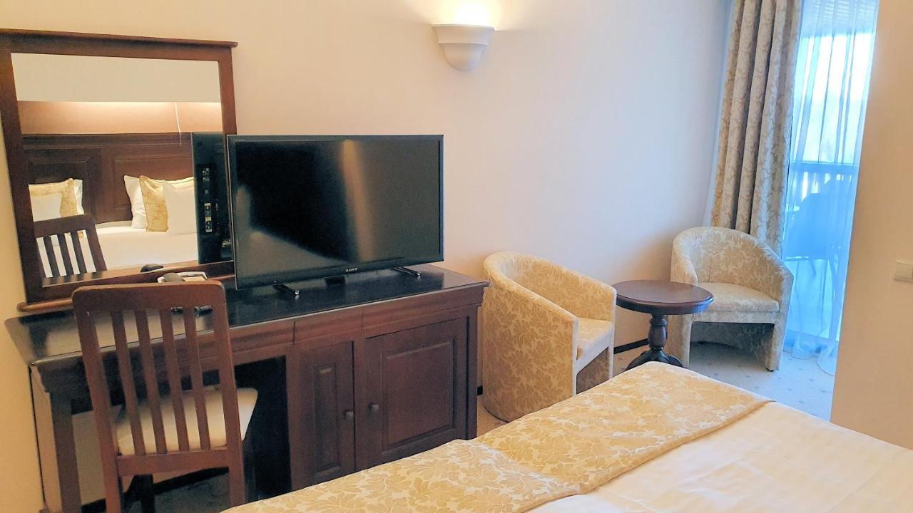Apartament 2706 Alpin Resort, Etaj 7, โปยานาบราซอฟ ภายนอก รูปภาพ